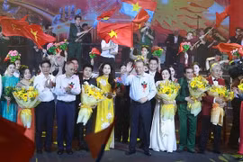 El secretario general del Partido Comunista de Vietnam, To Lam, y los delegados en el programa. (Foto: VNA)