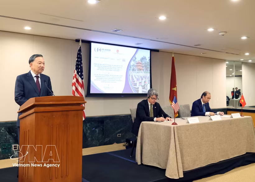 El secretario general del Partido Comunista de Vietnam y presidente del país, To Lam, se reúne con el Consejo Empresarial Estados Unidos-ASEAN (USABC) y empresas estadounidenses para escuchar un informe sobre la Iniciativa de Búsqueda de Vietnamitas Desaparecidos durante la Guerra. (Foto: VNA)