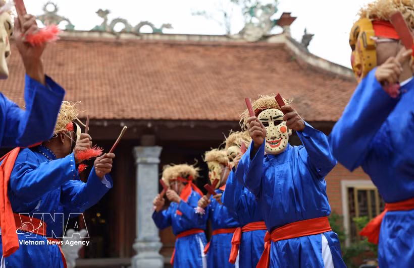 Danza Xuan Pha, en la comuna de Xuan Truong, provincia de Thanh Hoa. Foto: VNA