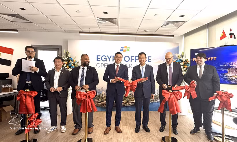 El grupo vietnamita FPT inaugura su oficina en Egipto. Foto: VNA