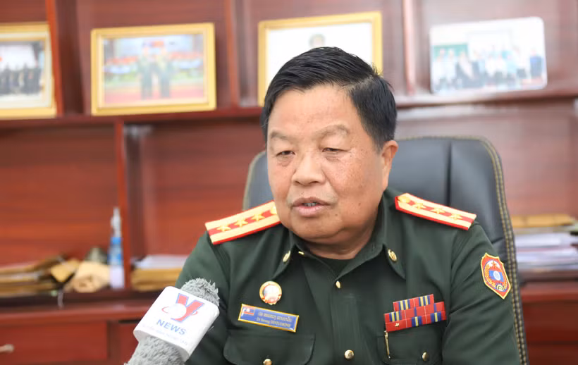 El coronel, doctor Saveng Dennamonh, comisario de la Escuela de Cultura Étnica Interna del Ejército Popular de Laos. (Fuente: VNA)