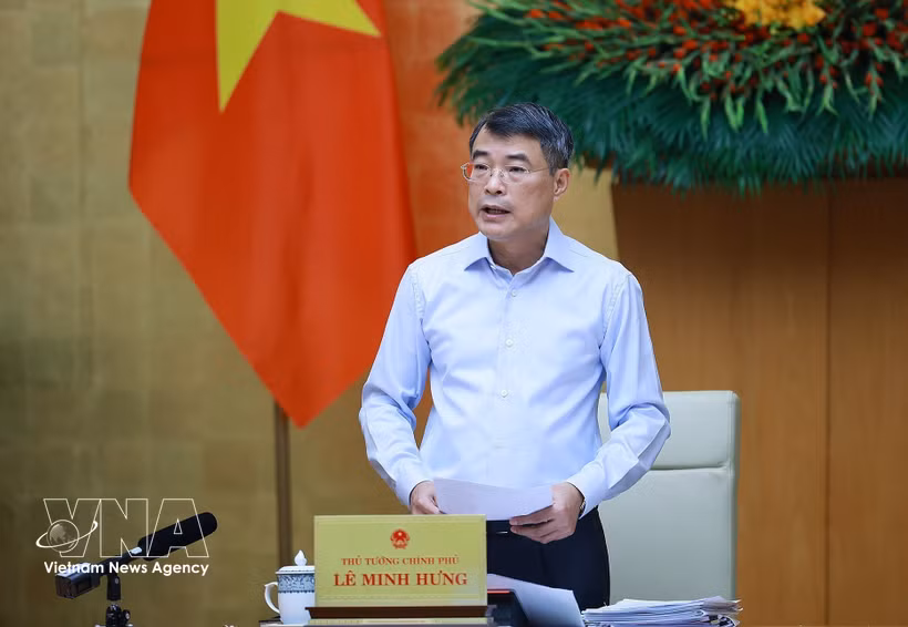 El primer ministro vietnamita, Le Minh Hung, interviene en la reunión. (Fuente: VNA)