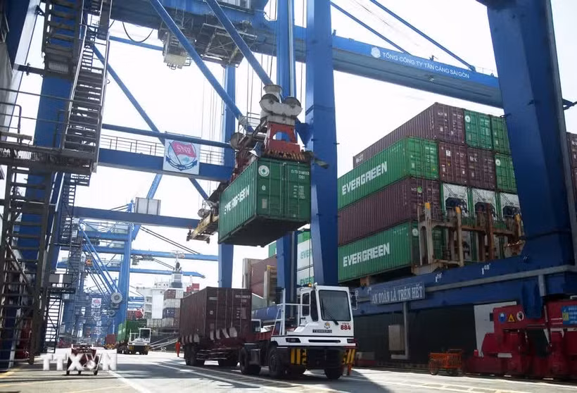 El Departamento de Defensa Comercial seguirá mejorando la eficacia de su sistema de alerta temprana mediante un seguimiento estrecho de la evolución de las exportaciones de cada producto y en cada mercado. (Foto: VNA)