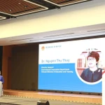 Nguyen Thu Thuy, jefa del Departamento de cooperación internacional, pronuncia un discurso (Fuente: VNA)