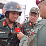 Rescatistas vietnamitas reciben la medalla "Héroe de Venezuela"