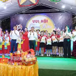 La Asociación de Vietnamitas en Laos, en colaboración con la pagoda Bang Long, organiza el programa "Noche del Festival de Medio Otoño" para celebrar el Festival de Medio Otoño. (Foto: VNA)