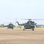 Fuerza aérea de Vietnam entrena para el 80.º aniversario del Día Nacional