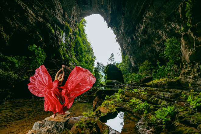 Las cuevas únicas en la provincia central de Quang Binh se han convertido en el escenario de varios equipos de rodaje (Foto: Vietnam+) vu-hoang-my-photo-hai-an3-1-5759.jpg