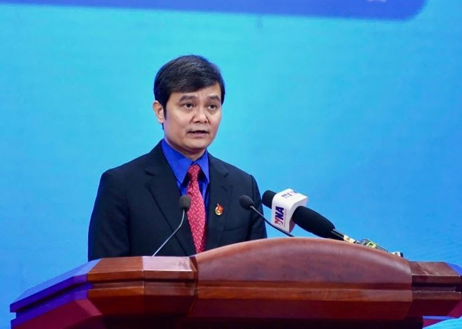 El primer secretario del Comité Central de la Unión de Jóvenes Comunistas Ho Chi Minh de Vietnam, Bui Quang Huy, pronuncia el discurso de inauguración. (Fuente: Vietnam+) gap-go-viet-trung-2.jpg