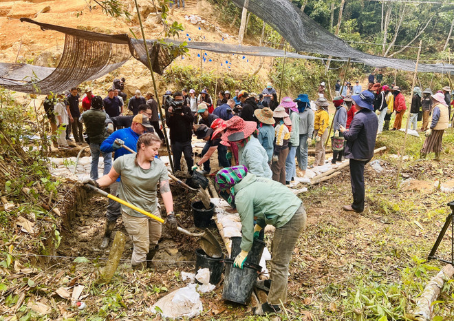 El sitio de búsqueda de restos de militares estadounidenses desaparecidos en la guerra (MIA) en la aldea de Cop, comuna de Huong Phung, distrito de Huong Hoa, provincia de Quang Tri. (Fuente: VNA) vna-potal-day-manh-tim-kiem-quan-nhan-hoa-ky-bi-mat-tich-trong-chien-tranh-7950266.jpg