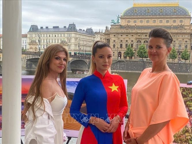 Las empresas checas y los pobladores de Praga participan en el programa de promoción turística de Vietnam. (Fuente: VNA) uuid3dea377905-a525-43cd-901f-d4ca429df3a526code3d00126library3d126type3d126mode3d126loc3dtrue26cap3dtrue.jpg