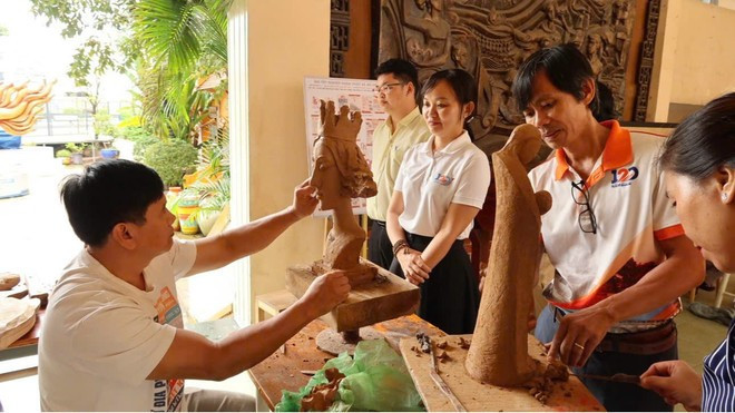 Experiencia de creación de esculturas de cerámica en la Escuela de Artes y Cultura de Binh Duong. (Foto: Vietnam+) z6957511733006-75d8f6383990af4d5087365c34303fdf.jpg