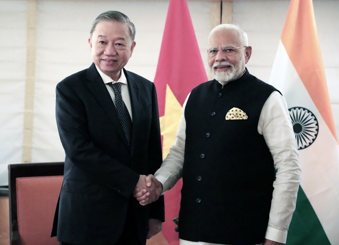 El secretario general del Partido Comunista y presidente de Vietnam, To Lam, (izquierda) se reúne con el primer ministro indio Narendra Modi, con motivo de su asistencia a la Cumbre del Futuro y al debate general de Alto Nivel de la Asamblea General de las Naciones Unidas en la ciudad de Nueva York en septiembre de 2024 (Foto: VNA) 2409-tong-bi-thu-thu-tuong-viet-nam-an-do-2-6820.jpg