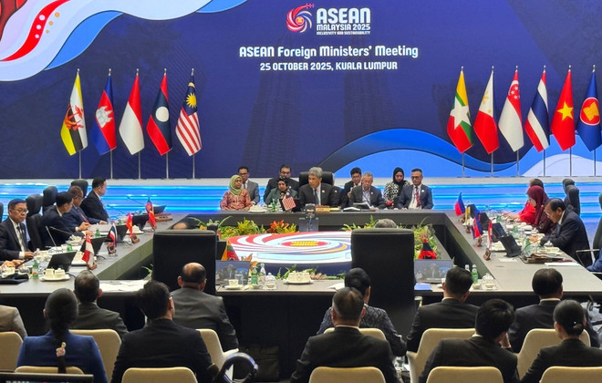 En la reunión de Cancilleres de la ASEAN (Fuente: VNA) vna-potal-hoi-nghi-cap-cao-asean-47-khai-mac-hoi-nghi-bo-truong-ngoai-giao-asean-8362250-1.jpg