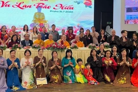 Vietnamitas en República Checa celebran fiesta de Vu Lan