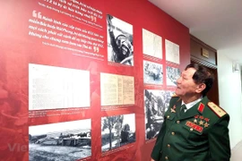 Efectuán Exposición sobre victoria de “Hanoi - Dien Bien Phu en el aire”