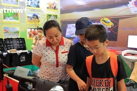 Pueblo de Hanoi valora poderío de la Policía Popular
