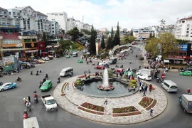 Ciudades vietnamitas honradas en Foro de Turismo de la ASEAN