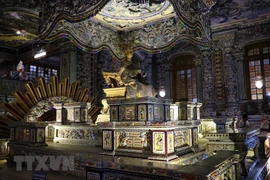 (Foto) Exploran la tumba del emperador Khai Dinh en Thua Thien-Hue