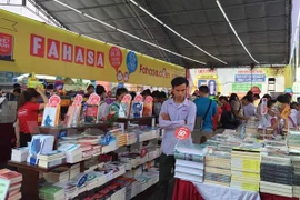 Inauguran Festival de Libros de Hanoi 2016