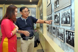 Exhibición sobre vida de exlíderes revolucionarios vietnamitas