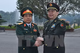 Conversan ministros vietnamita y china de Defensa
