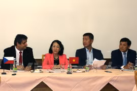 Dirigente partidista de Vietnam efectuó visita de trabajo a República Checa