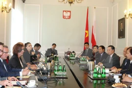 Vietnam y Polonia impulsan cooperación parlamentaria