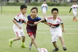 Noruega apoya el desarrollo de fútbol comunitario en Vietnam