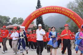 Carrera del Día Olímpico se corre en la isla vietnamita de Ly Son