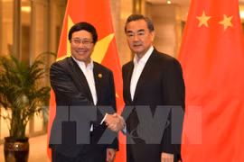 Vicepremier y canciller vietnamita se reúne con jefe de diplomacia china