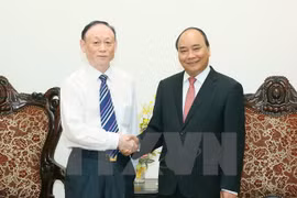 Premier de Vietnam valora proyecto chino de producción de paneles solares