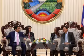 Firman Vietnam y Laos acuerdo de cooperación partidista