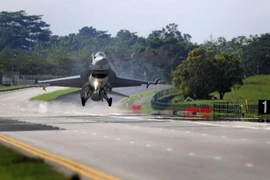Fuerza aérea de Singapur realiza un ejercicio