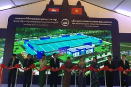 Inauguran planta de productos lácteos mixta entre grupos vietnamita y camboyano