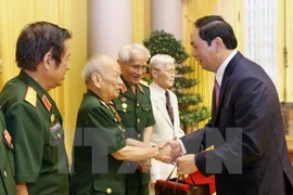 Presidente vietnamita aprecia aportes de excombatientes voluntarios en Laos
