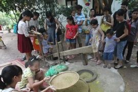 En Hanoi amplias actividades en saludo al Día Internacional del Niño