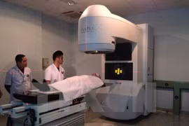 Desarrollan centro de Oncología de Cho Ray a nivel avanzado