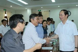 Presidente de Vietnam exhorta a Phu Yen a impulsar avance industrial