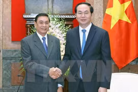 Presidente de Vietnam recibe a jefe de Oficina presidencial de Laos