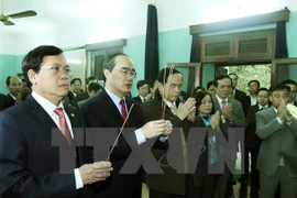 Dirigente del Frente de Patria rinde homenaje al Presidente Ho Chi Minh