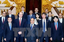 Premier de Vietnam recibe a duque de Cambridge