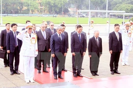 Concluye primer ministro rumano visita oficial a Vietnam