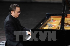 Ofrecerá concierto en Hanoi pianista canadiense de origen vietnamita