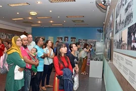 Muestrario sobre presos norteamericanos durante la guerra en Vietnam
