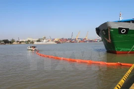 Vietnam aumenta cooperación internacional en solución al derrame de petróleo
