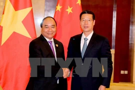 Premier de Vietnam reitera en China política exterior de autodeterminación