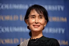 Aung San Suu Kyi se convierte en Asesora de Estado