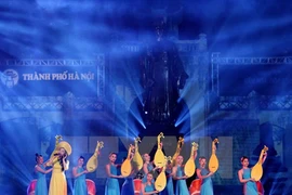 Diversos programas artísticos en saludo al Día de Liberación de Hanoi