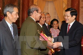Elogian aportes de personas con meritos revolucionarios de Ha Nam